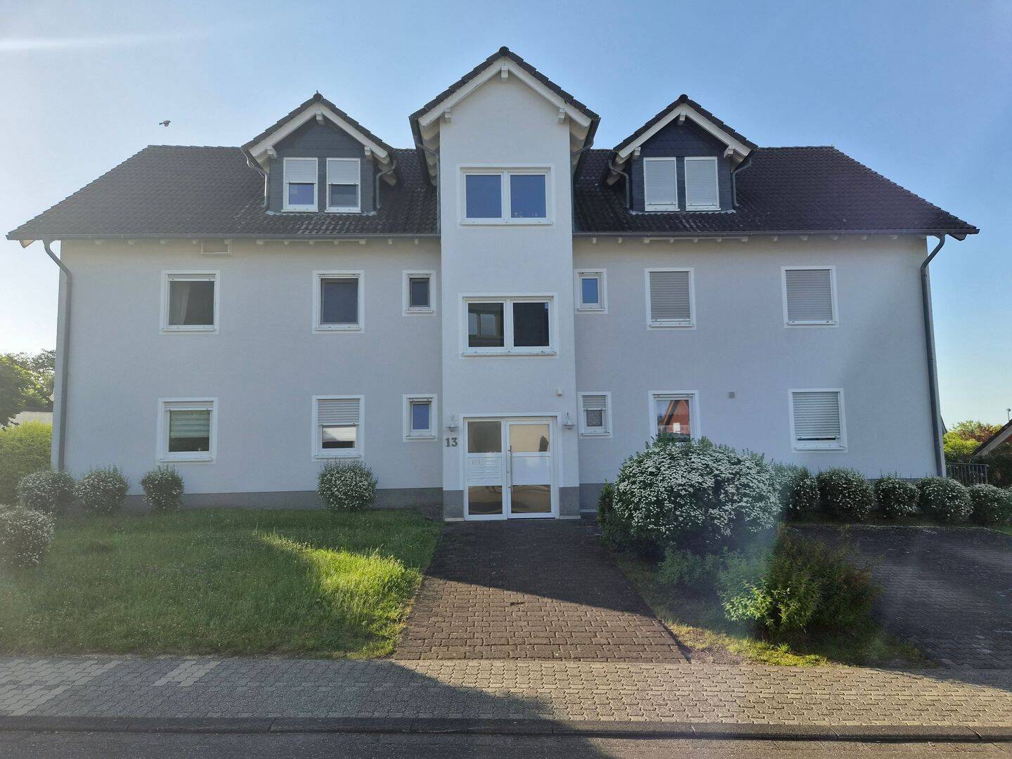 Stilvoll wohnen in bester Lage – hochwertige 3-Zimmer Erdgeschoss-Wohnung mit Terrasse & neuer EBK in Regulshausen, 55743 Idar-Oberstein