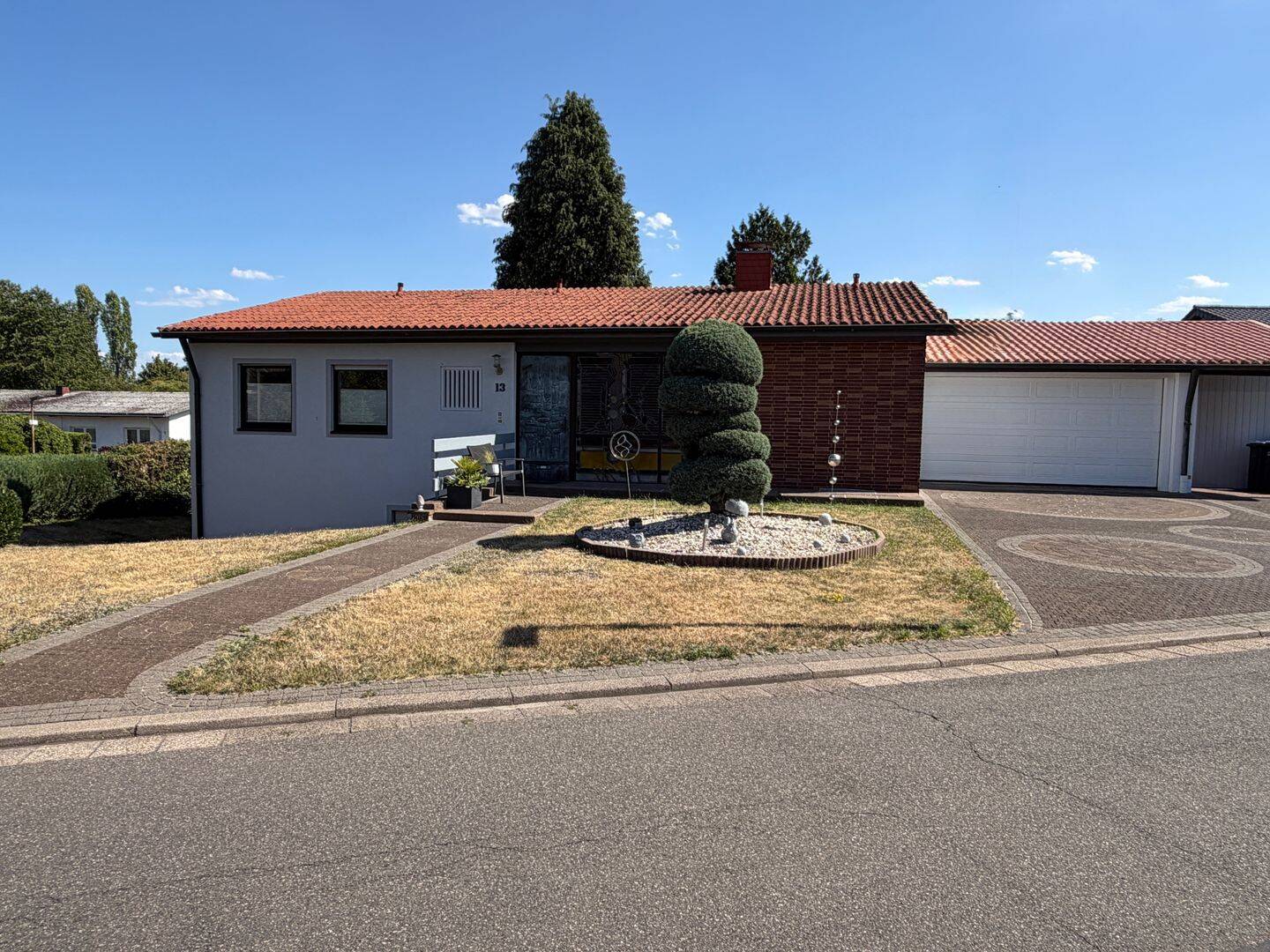 Exklusiver, voll möblierter Bungalow in Spiesen-Elversberg, 66583 Spiesen-Elversberg