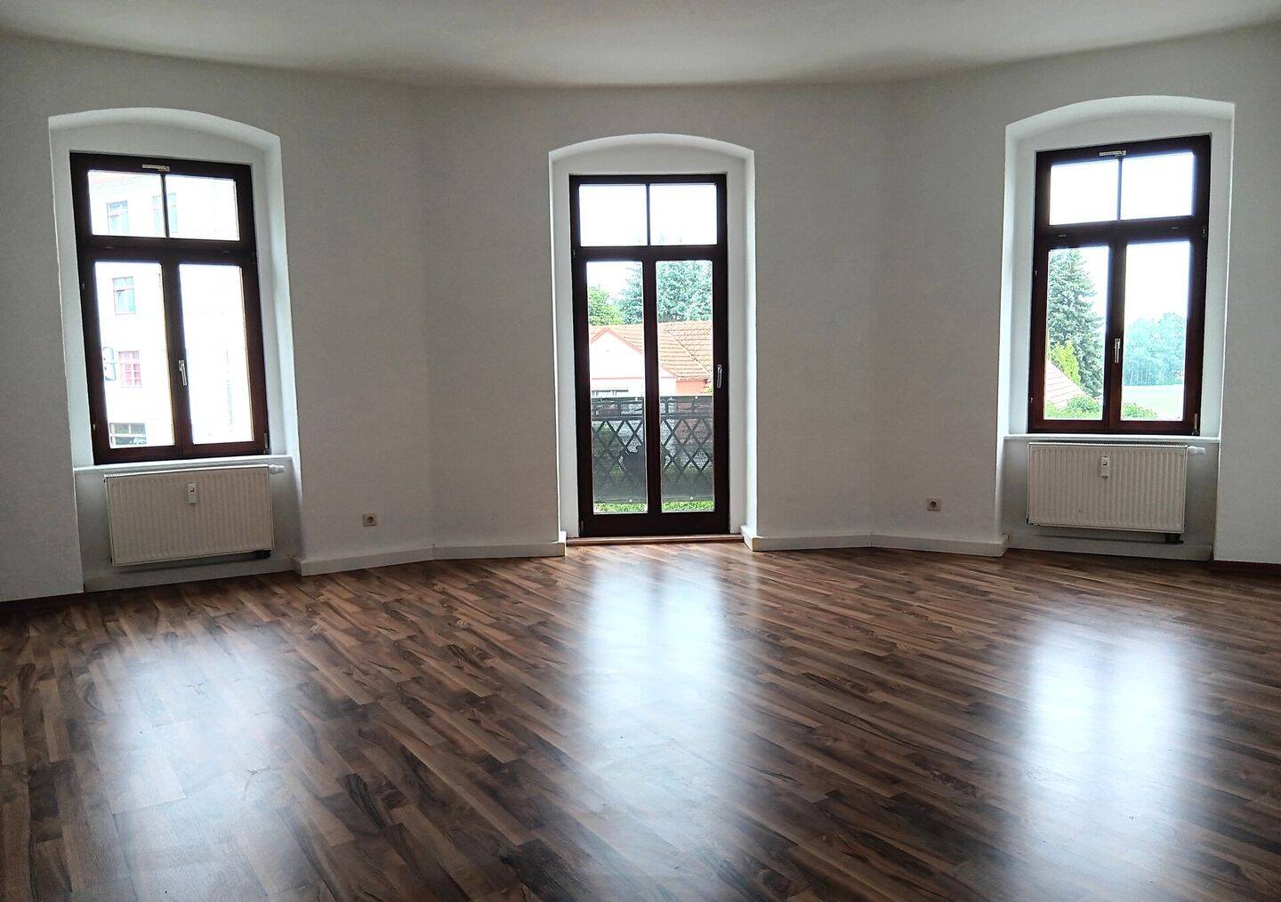 5 RWE mit 2 Balkonen und 2 Bäder in Rauschwalde, 2827 Görlitz