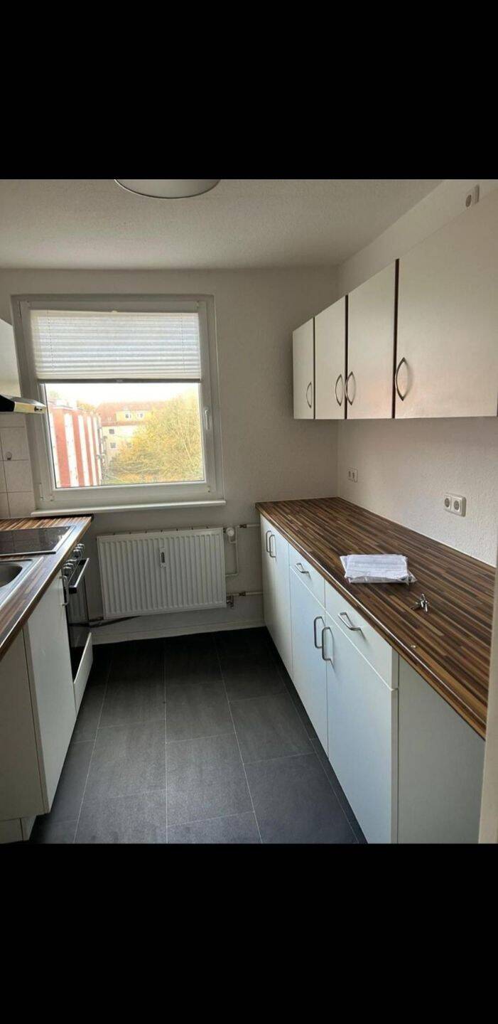 2 Zimmer Dachgeschoss Wohnung St.Gertrud—möbliert –ruhige Lage, 23566 Lübeck (Sankt Gertrud Sankt Jürgen)