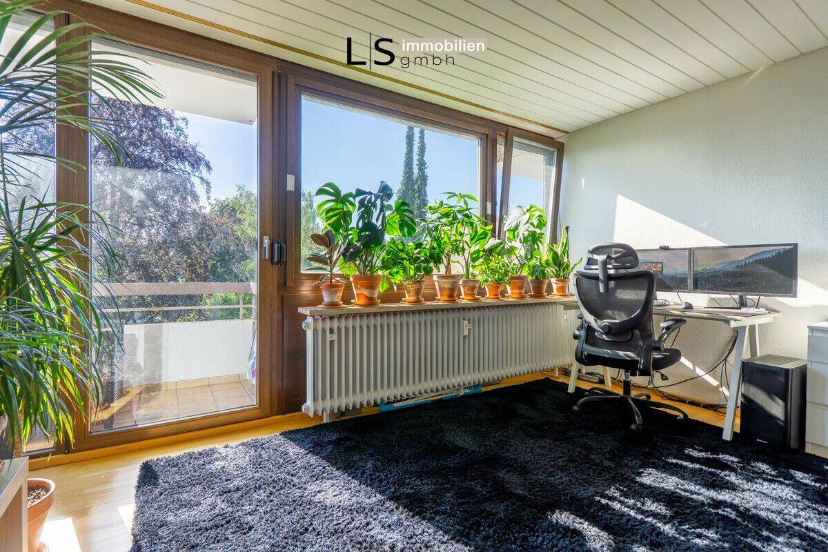 Schönes, helles 1-Zimmer-Apartment mit Balkon & Stellplatz in Top-Wohnlage von S-Riedenberg!, 70619 Stuttgart (Heumaden Lederberg Riedenberg Sillenbuch)