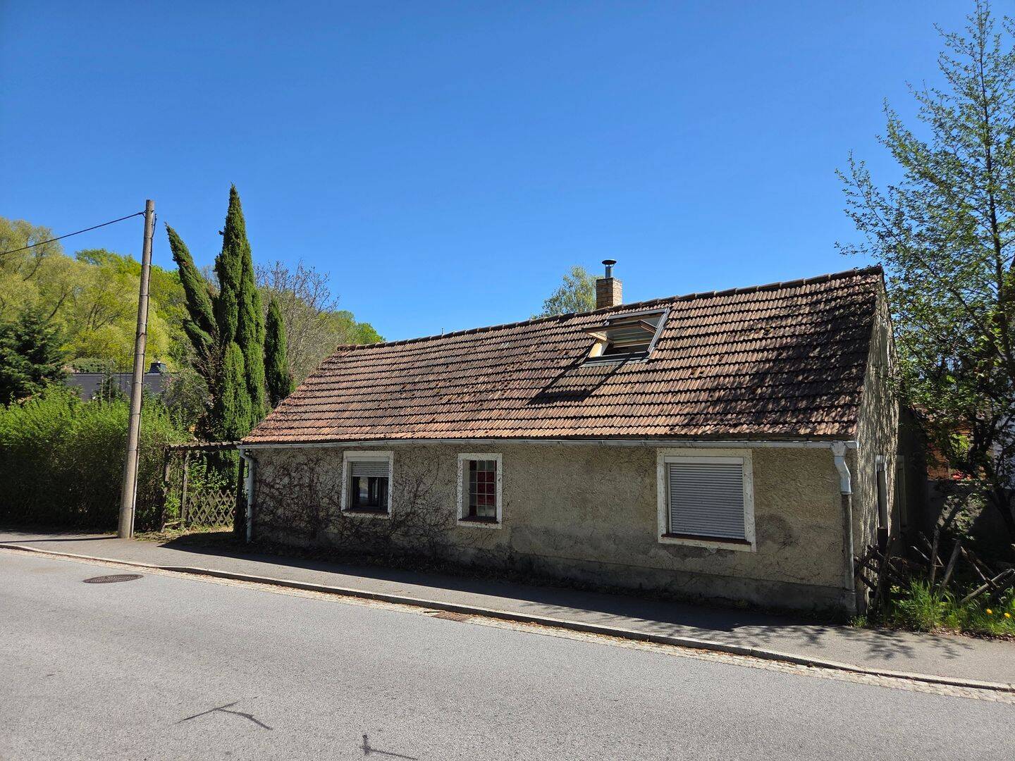 Sanierungsbedürftiges Wochenendhaus in Vierkirchen OT Arnsdorf, 2894 Vierkirchen