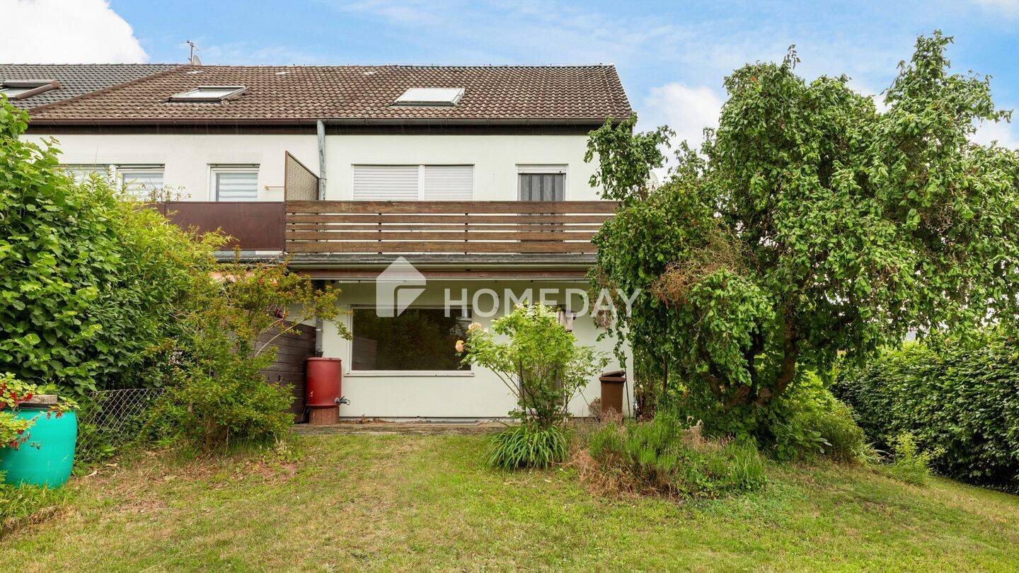 Reihenendhaus mit großem Garten, Balkon, Terrasse und Garage in Zirndorf-Bronnamberg, 90513 Zirndorf