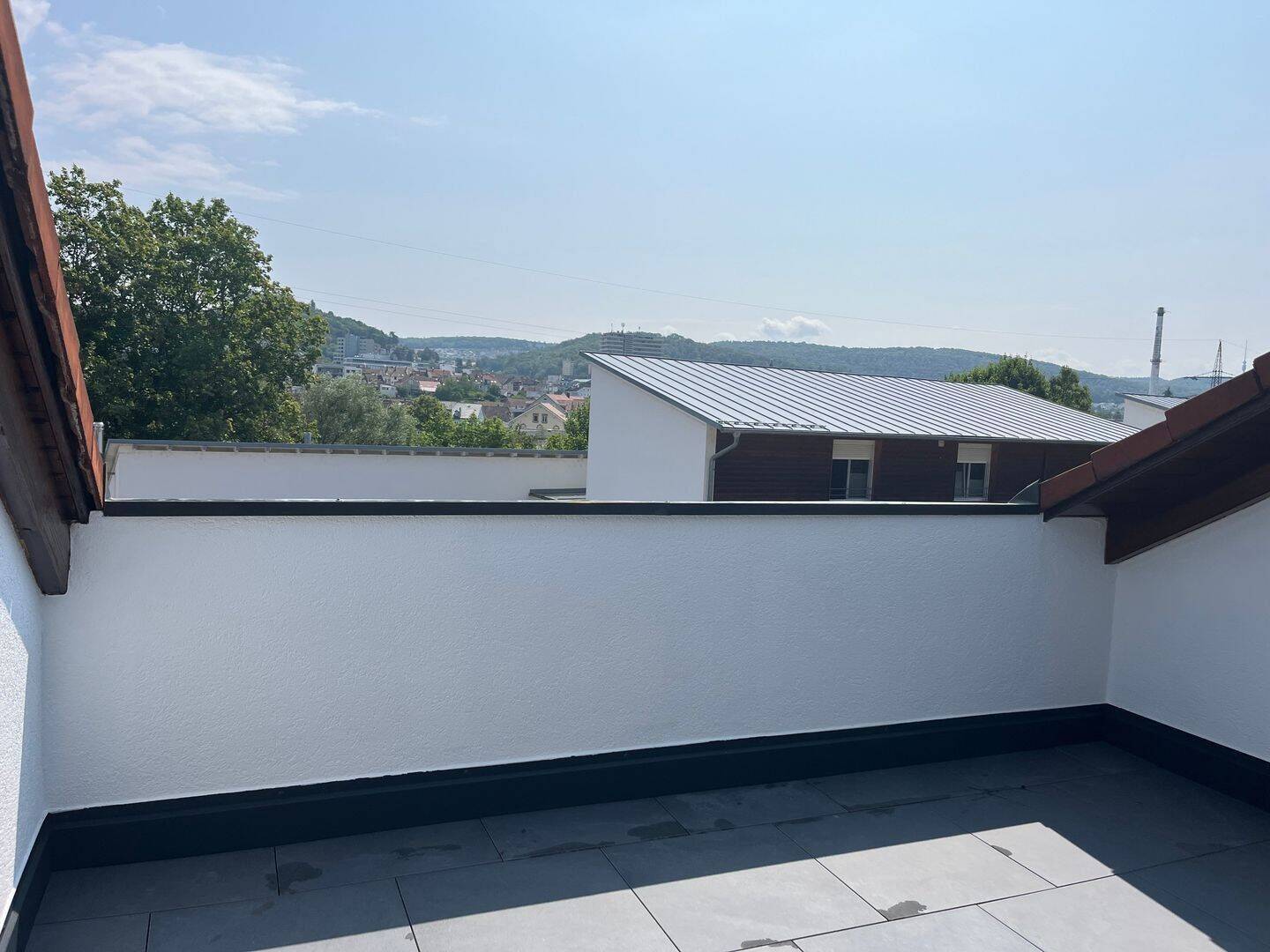 3 Zimmer DG-Wohnung mit 2 Balkonen, 79539 Lörrach