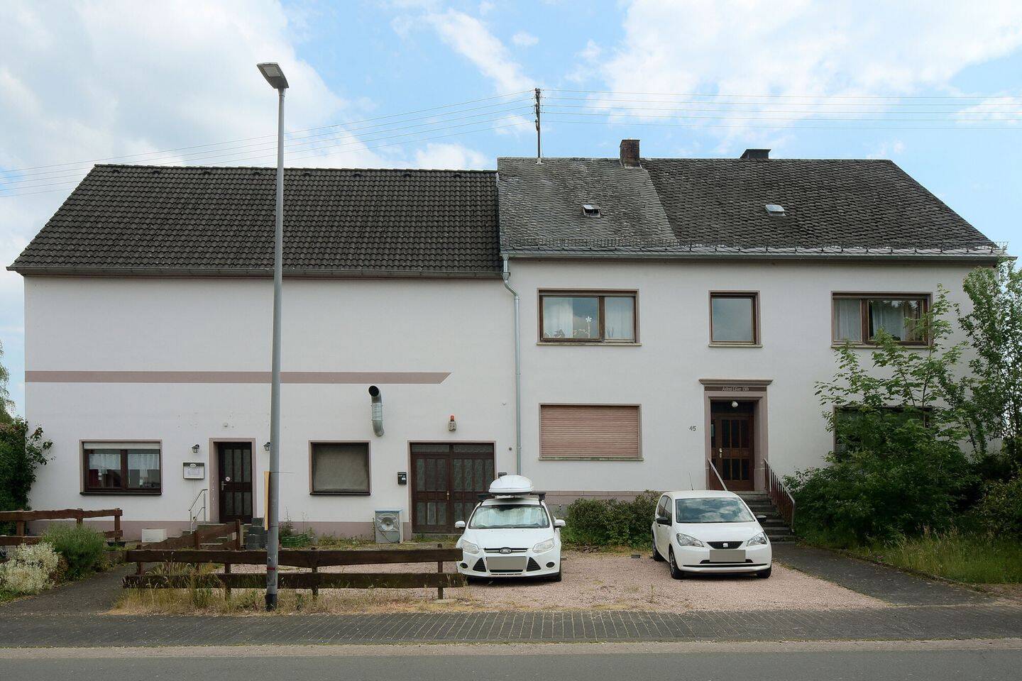 3.009 m2 Grundfläche – Platz für Autos – 234 m2 Gastronomie – 200 m2 Wohnfläche mit riesigem Dach, 55767 Brücken