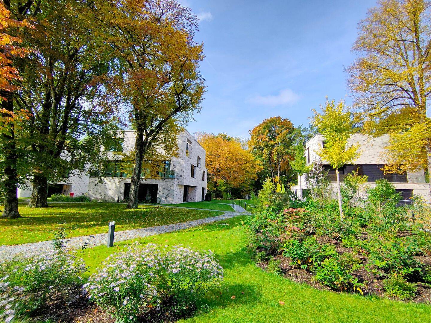Exklusive 2-Zimmer-Wohnung mit Terrasse und Garten in Harlaching – direkt am Isarufer gelegen, 81545 München (Untergiesing-Harlaching)