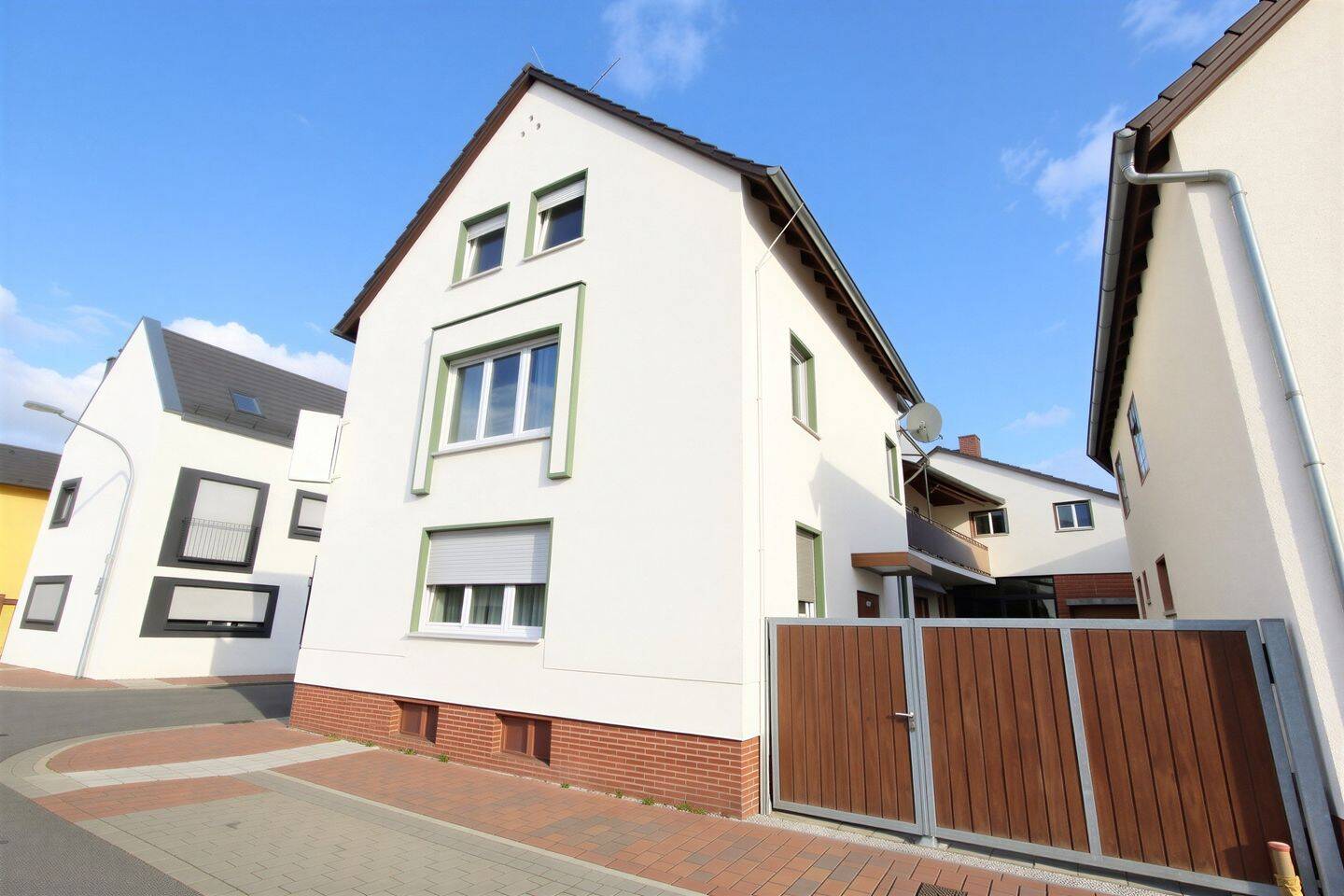 3,5-Zimmer-Wohnung mit Balkon in gepflegtem 3-Familienhaus, 64319 Pfungstadt