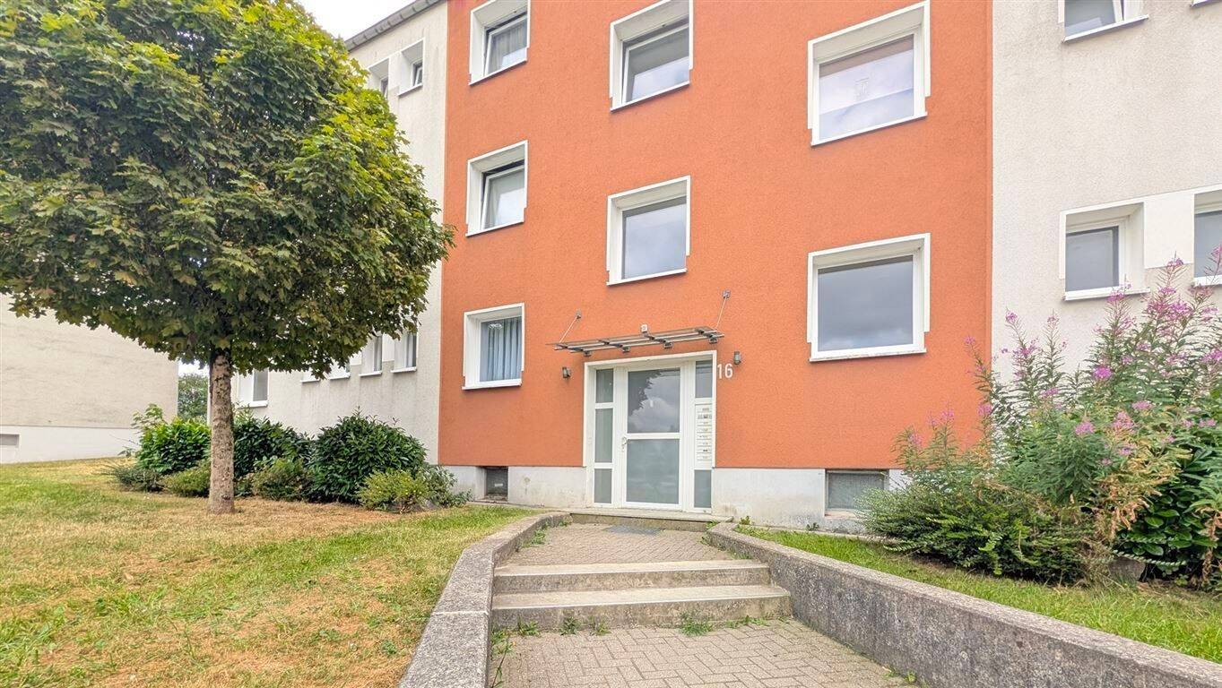 Erstbezug nach Modernisierung: lichtdurchflutete 4-Zimmer-Wohnung im EG mit Balkon, 58511 Lüdenscheid
