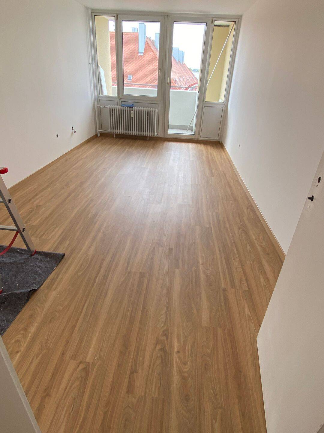 Renoviertes Appartement mit Balkon und sep. Küche, 81373 München (Sendling Sendling-Westpark)