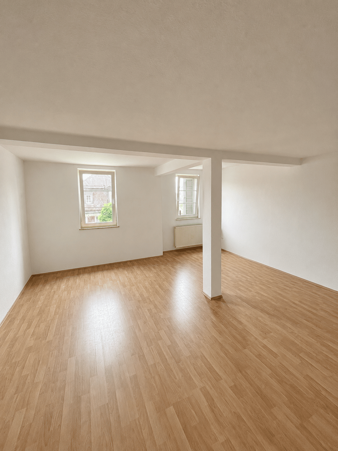 Frisch renovierte 4-Zimmer-Wohnung im Herzen von Öhringen, 74613 Öhringen