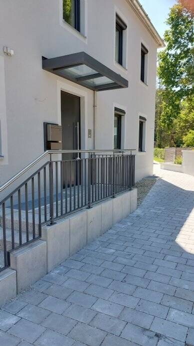 Wunderschöne 2-Zimmer-Erdgeschosswohnung mit Terrasse, Tiefgarage, in Dachau Mitte, Bestlage, 85221 Dachau