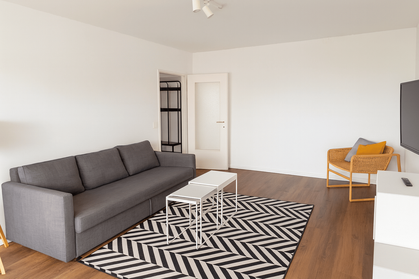 Ankommen, auspacken, wohlfühlen! Exklusive 2-Zimmer-Wohnung – komplett möbliert!, 10999 Berlin (Friedrichshain-Kreuzberg Kreuzberg)