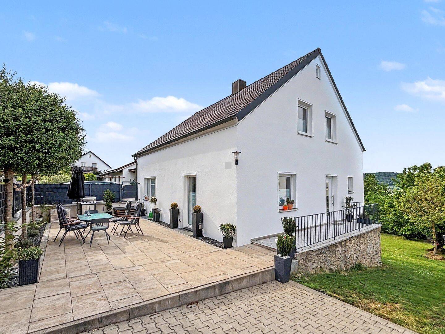 Saniertes Einfamilienhaus mit schönem Garten in Parsberg, 92331 Parsberg