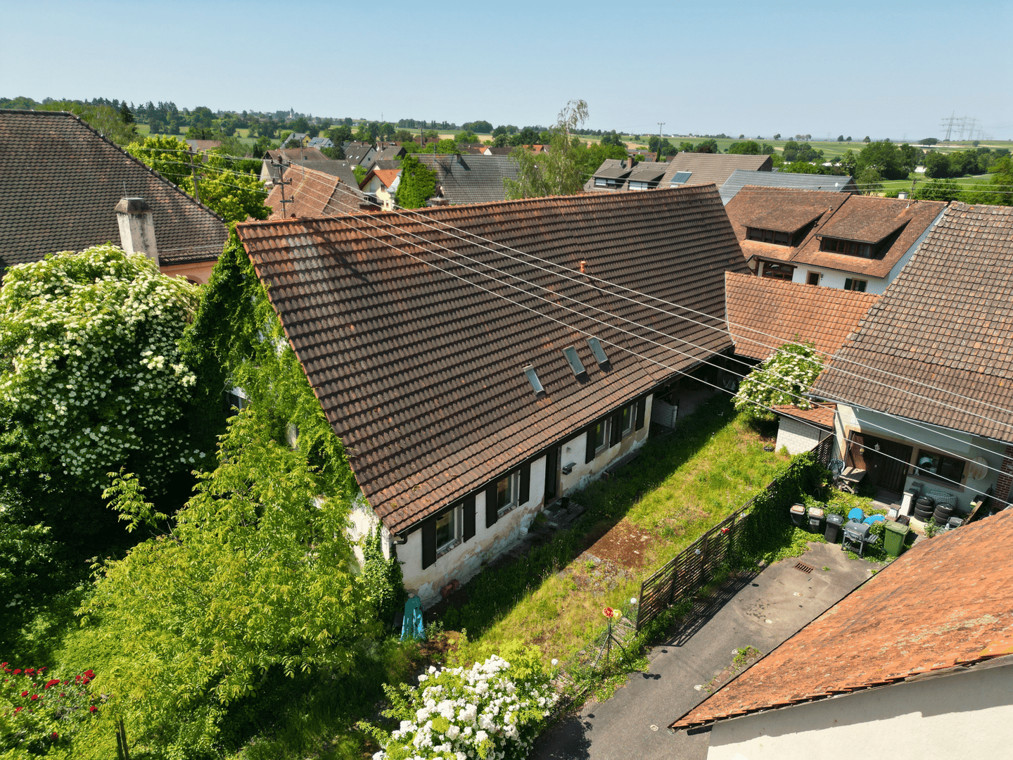 Charmantes Sanierungsobjekt mit großem Scheunenanbau und vielfältigem Entwicklungspotenzial, 79423 Heitersheim