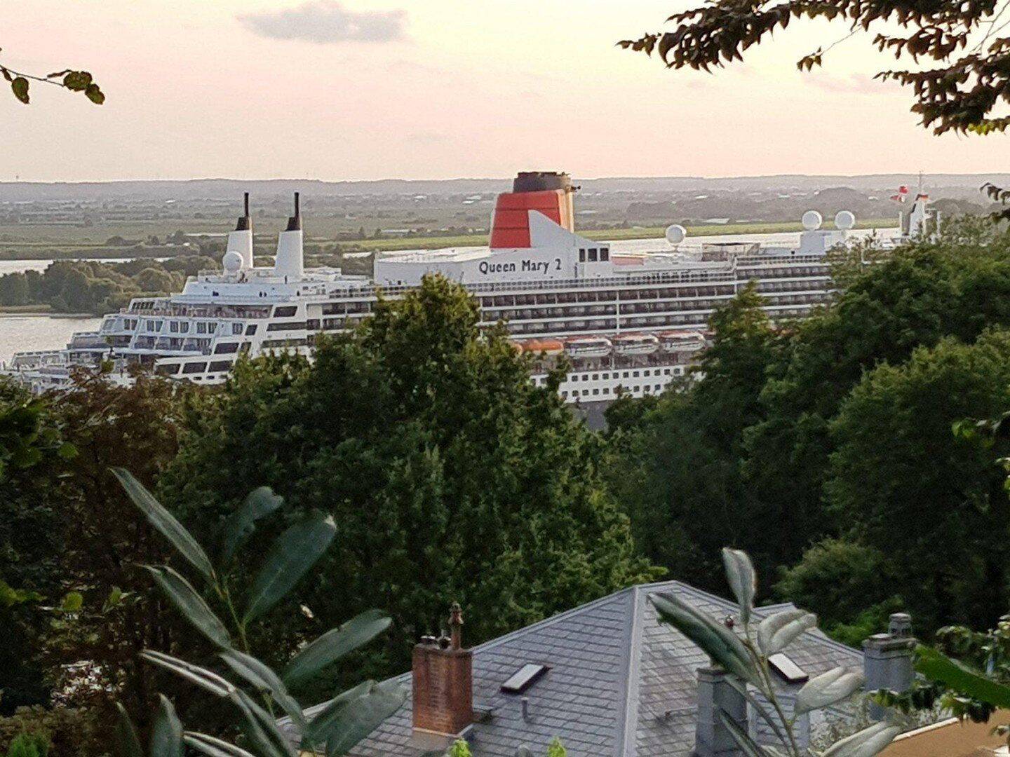 Wohnen, wo Hamburg zur Elbe hinabsteigt, 22587 Hamburg (Altona)