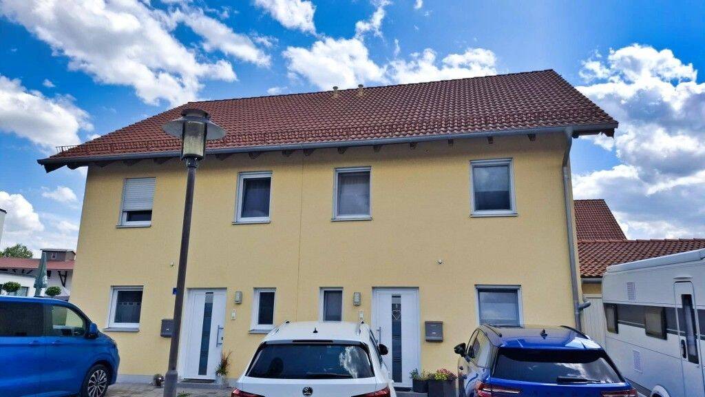bei Erding- in Berglern moderne DHH 5-Zi. Garten Gge., 85459 Berglern