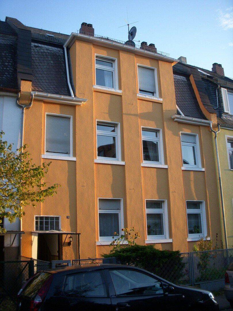 Charmante 4-Zimmer-Altbauwohnung mit Gartenmitbenutzung in ruhiger Lage, 65929 Frankfurt am Main (Höchst Schwanheim Unterliederbach)