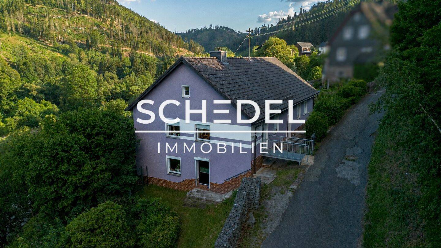 Teilsaniertes Zweifamilienhaus in idyllischer Ortsrandlage, 96337 Ludwigsstadt