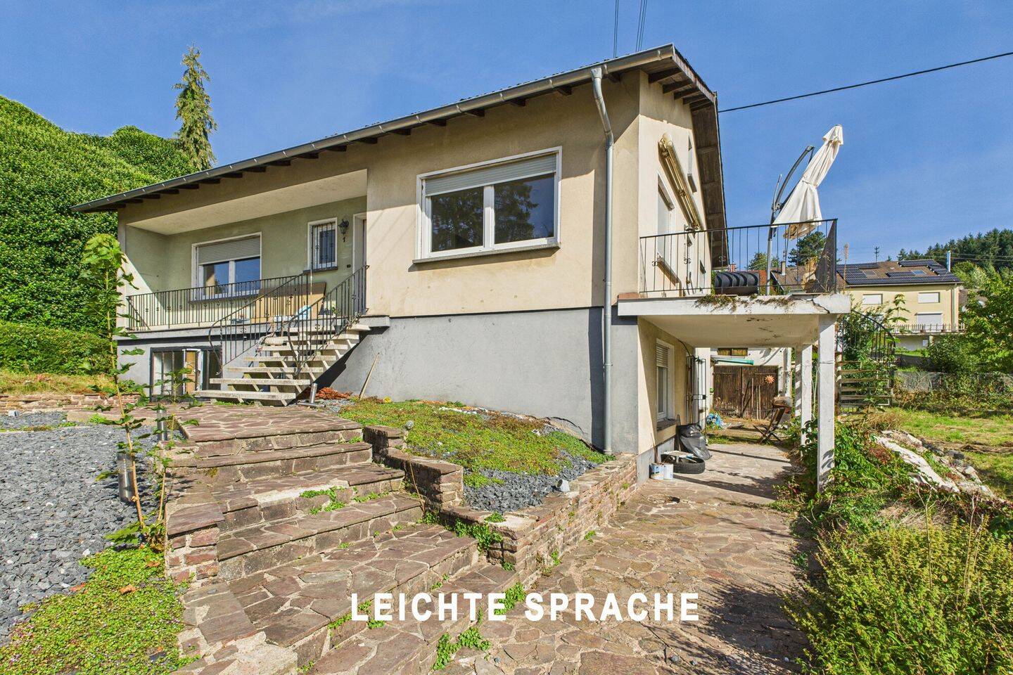 In Tünsdorf steht ein Haus. Man kann daraus 1 bis 4 Wohnungen machen.- TEXT IN LEICHTER SPRACHE, 66693 Mettlach