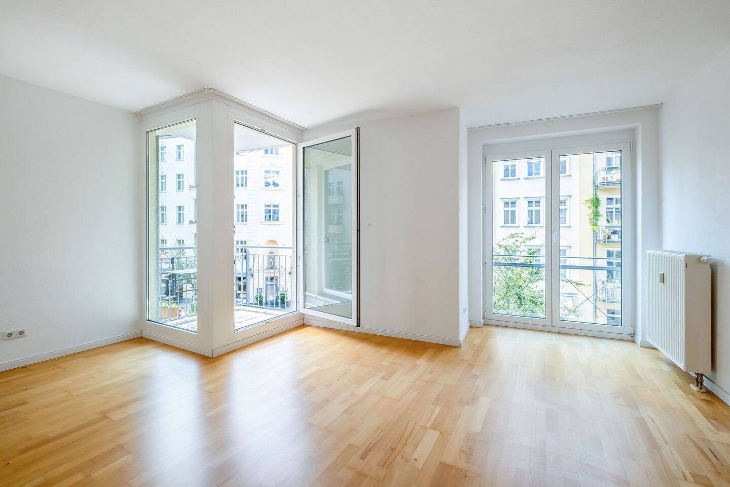 Lichtdurchflutete 2-Zimmer-Wohnung mit TG-Stellplatz im beliebten Dichterviertel