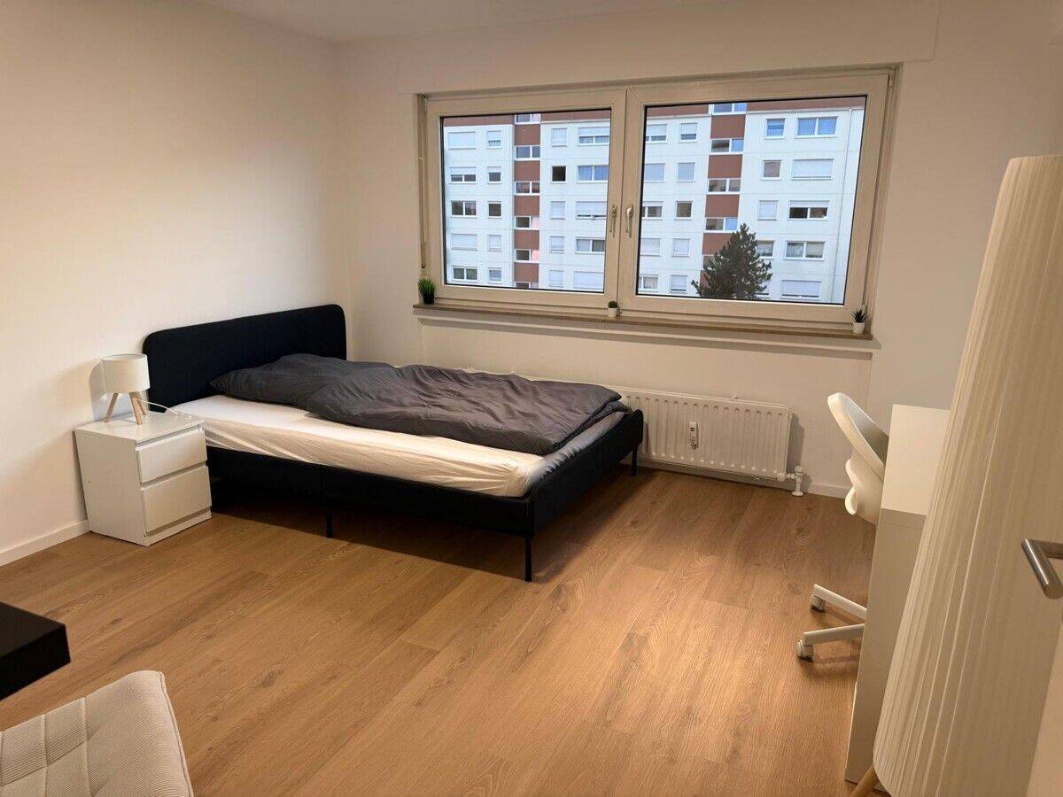 Ab sofort! Möbliertes WG-Zimmer in 4er WG, 81243 München (Aubing-Lochhausen-Langwied Pasing-Obermenzing)