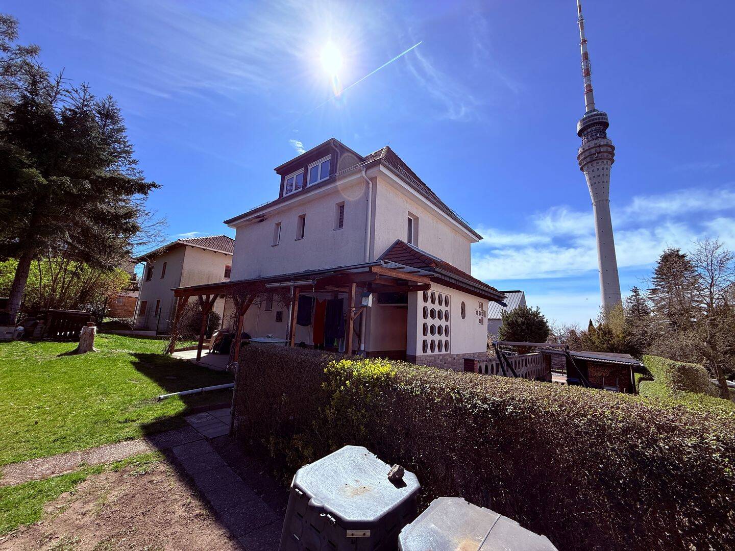 +++Wohnen am Dresdner Elbhang – / Ein-/Zweifamilienhaus mit Blick+++, 1326 Dresden