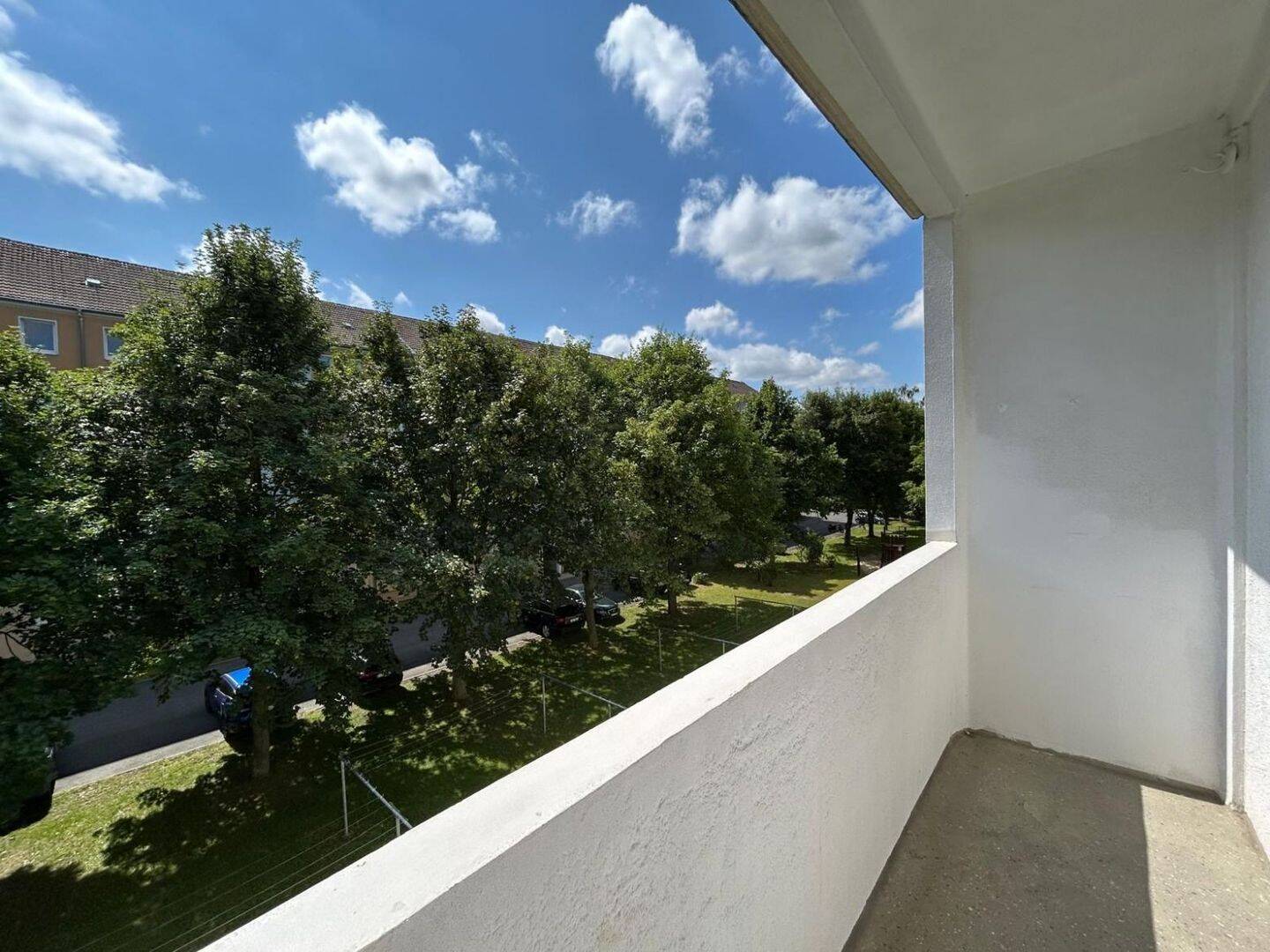 helle 2-Raum-Wohnung mit Balkon, 2763 Zittau