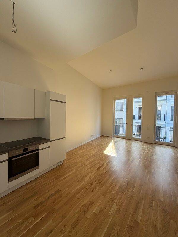 Moderne 3-Raum-Wohnung mit Einbauküche und Balkon direkt im Zentrum – Maisonette, 1067 Dresden (Friedrichstadt Innere Altstadt Wilsdruffer Vorstadt/Seevorstadt-West)