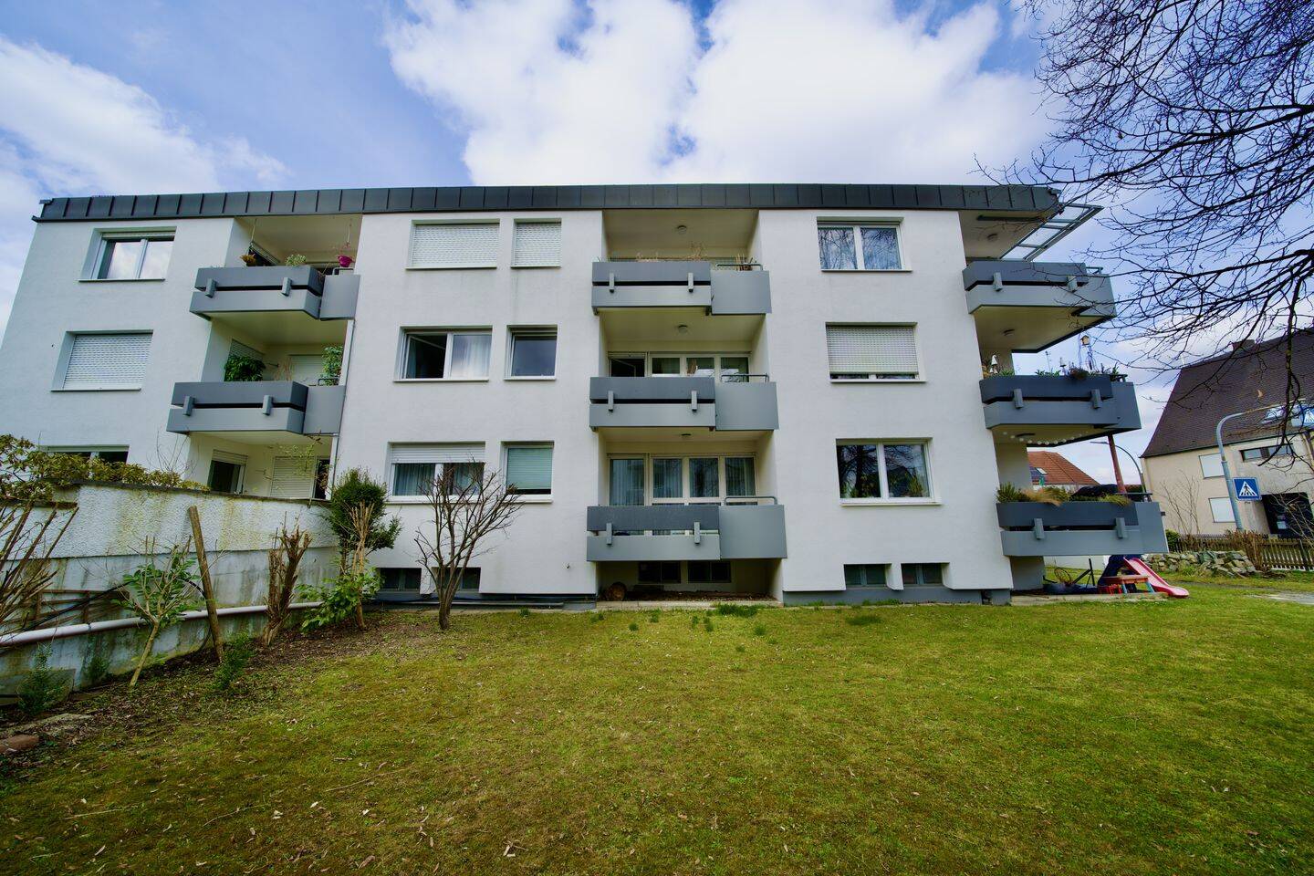 Großzügige 4-Zimmer Wohnung mit Balkon und Einzelgarage (Whg. 9), 85356 Freising