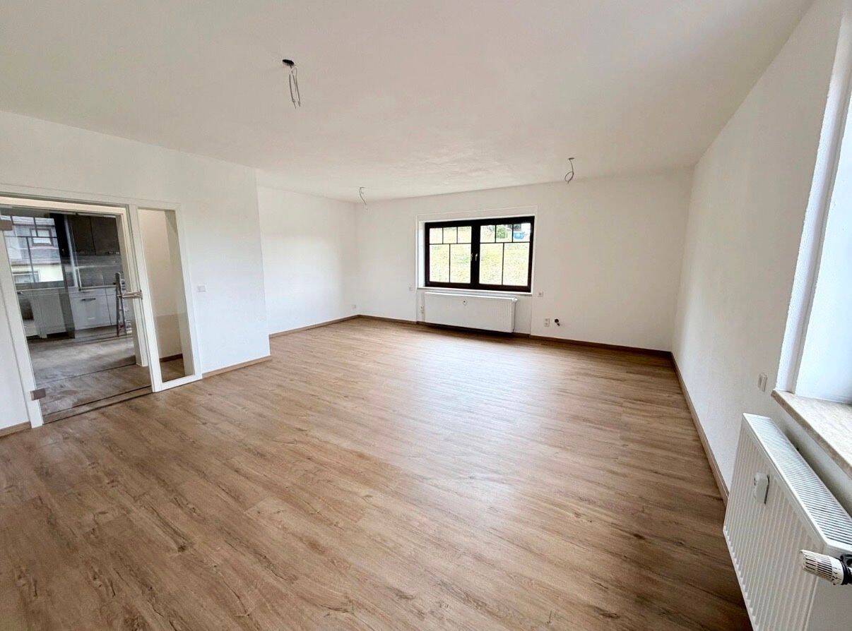 Moderne & helle 2-Zimmer-Wohnung mit Einbauküche in Raschau, 8352 Raschau-Markersbach