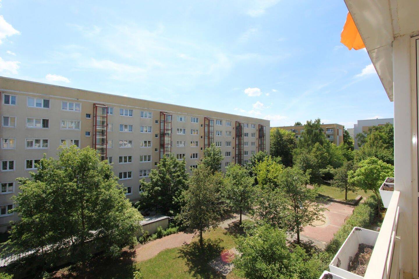 Komfortabel wohnen: Balkon & Aufzug inklusive, 7549 Gera (Debschwitz Lusan Röppisch)