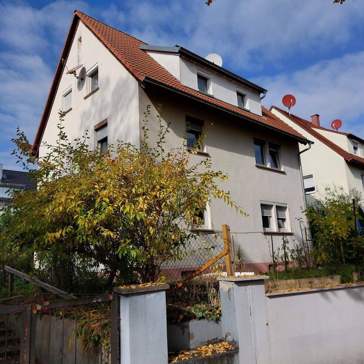 3-Zi.-Wohnung im 1. OG eines 3-Familienhauses – aus dem Dornröschenschlaf zum neuen Zuhause, 74074 Heilbronn (Heilbronn Sontheim)