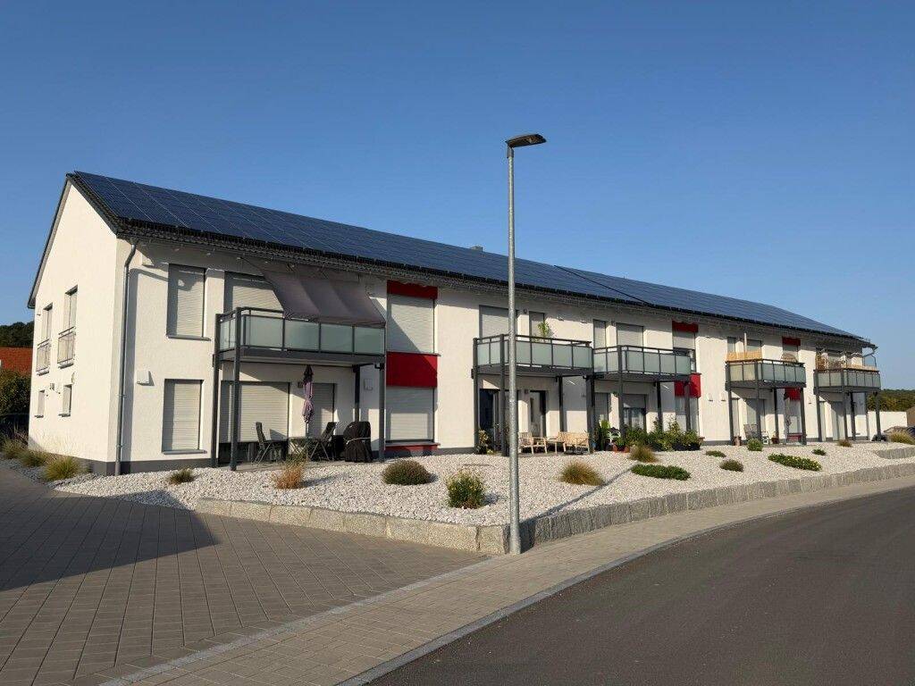 Neuwertige 2-Zimmer-Wohnung (Nr. 5) mit Einbauküche in KfW-Effizienzhaus 40 plus, 91598 Colmberg