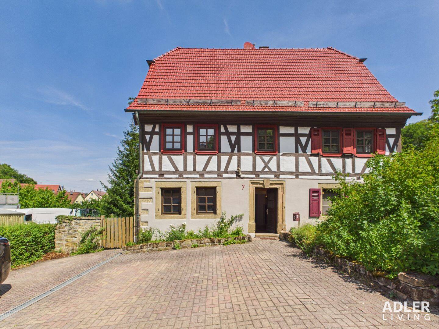 Charmantes Fachwerkhaus mit Geschichte, 216 m² Wohnfläche und großem Garten, 75438 Knittlingen