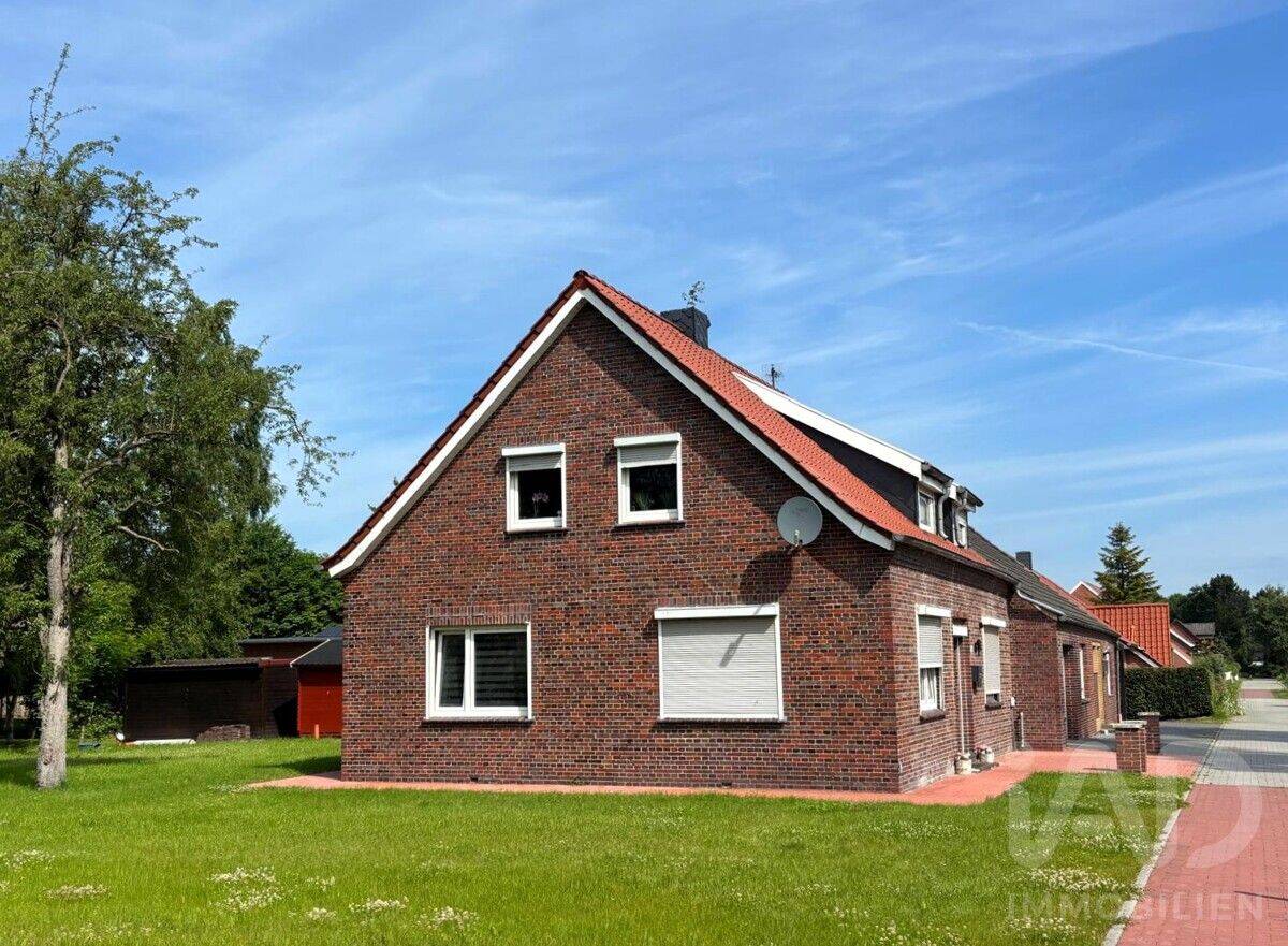 “Zweifamilienhaus mit großem Grundstück – Investitionschance in Neukamperfehn”, 26835 Neukamperfehn