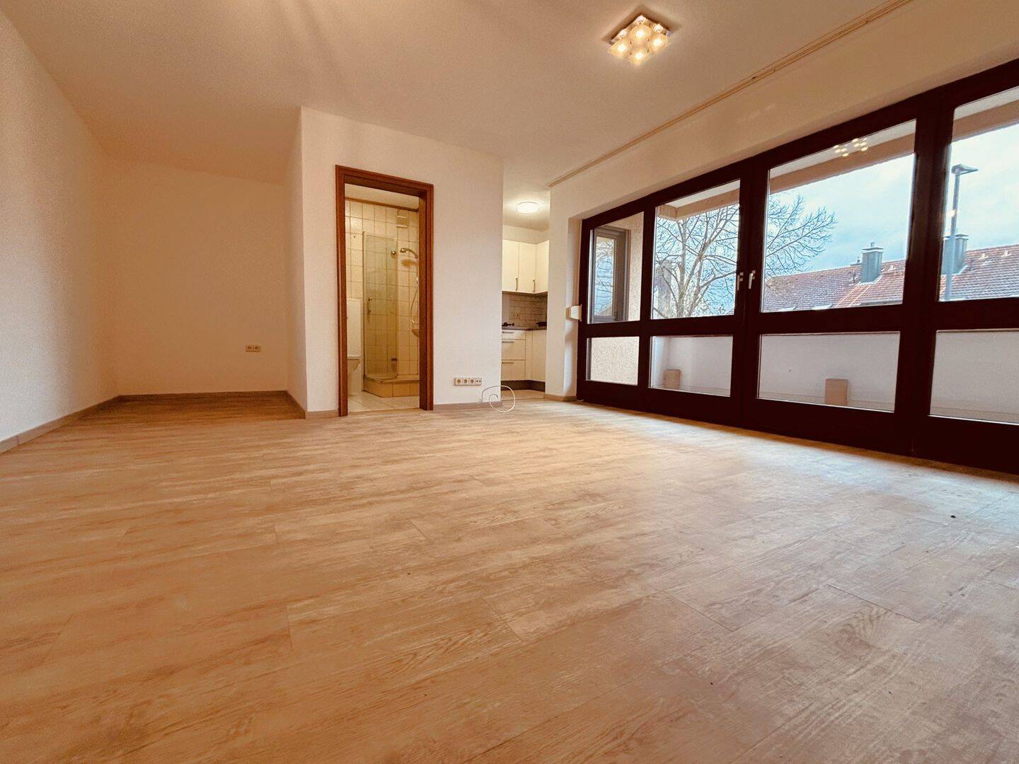 Helle Singlewohnung Nähe Uniklinik Würzburg, 97078 Würzburg (Grombühl Lindleinsmühle Versbach)