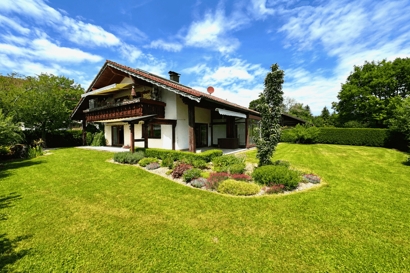Attraktive Kombination aus Eigennutzung und Vermietung in Kempten auf ca. 293 m² gesamt Wohnfläche, 87439 Kempten (Allgäu)