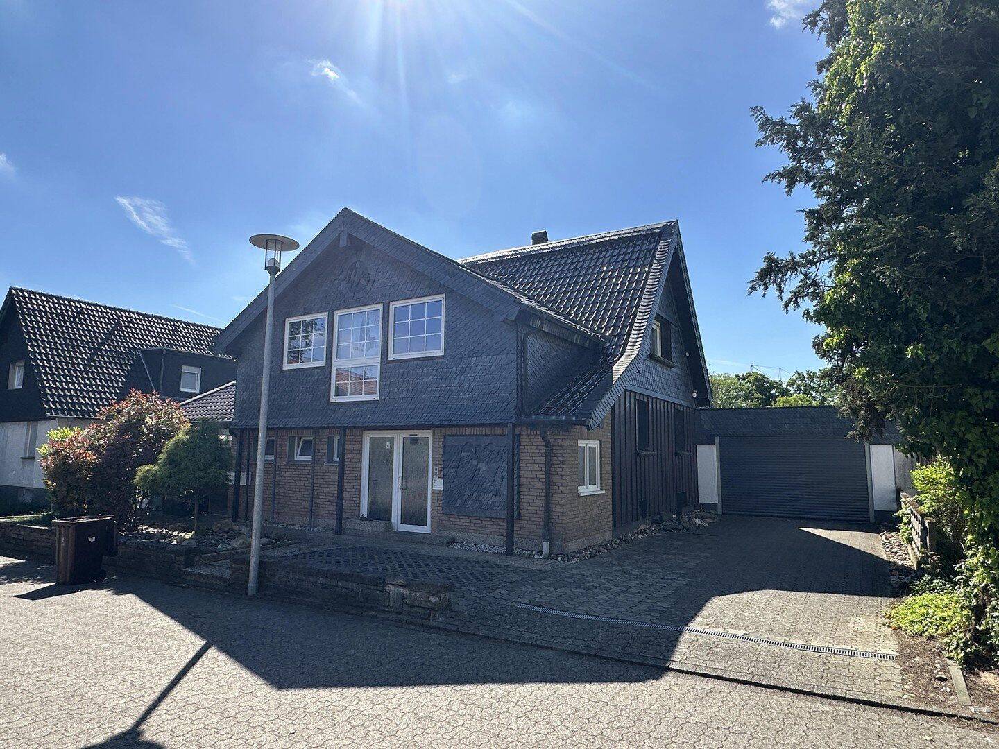 Traumhaftes Mehrfamilienhaus in bester Lage, 51427 Bergisch Gladbach