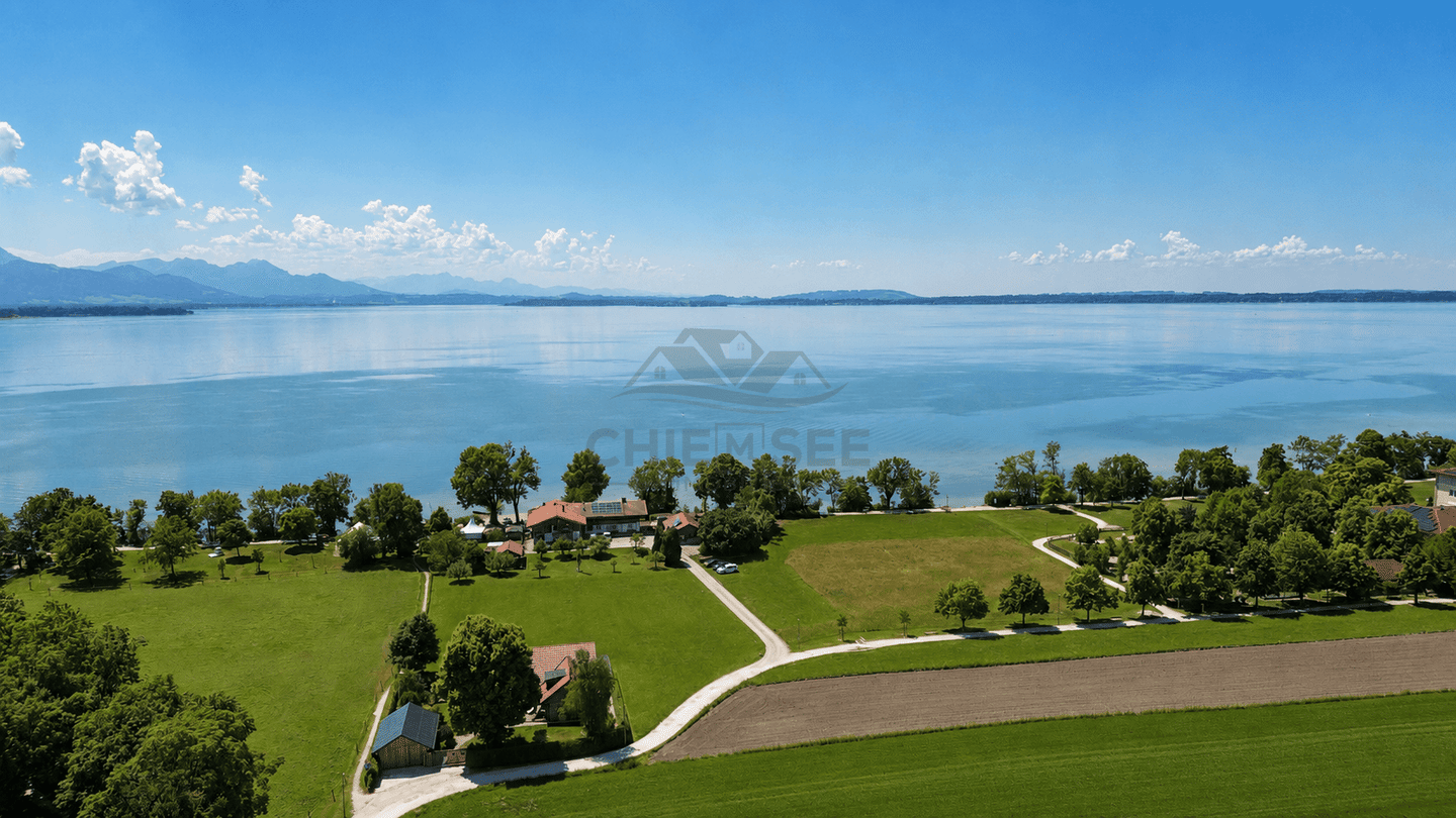 Exklusive EG Wohnung mit Garten in Bestlage direkt in Chieming am Chiemsee, 83339 Chieming