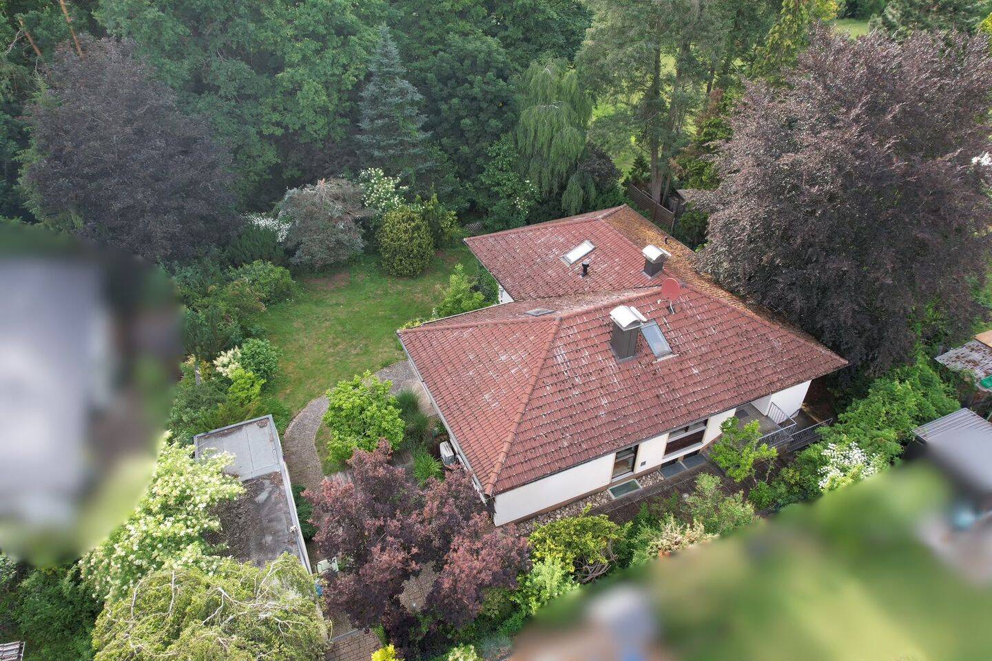 Exklusives Architektenhaus in idyllischer Waldrandlage von Uttenreuth, 91080 Uttenreuth
