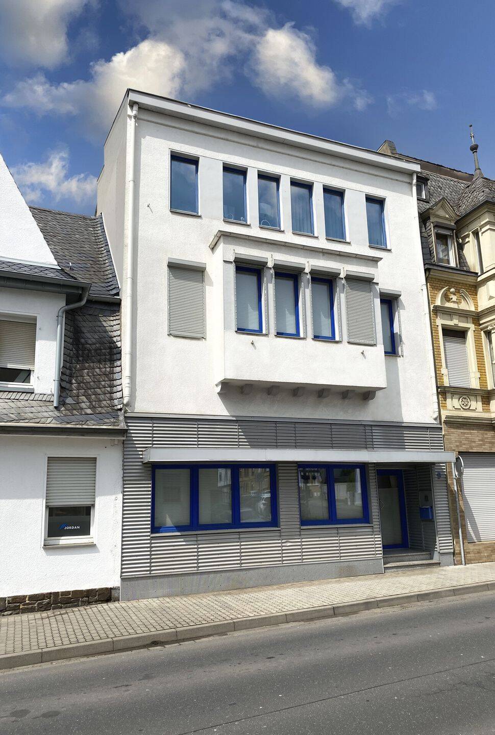 Gepflegtes Mehrfamilienhaus in Neuwied/ Heddesdorf mit guter Mietrendite und Entwicklungspotential, 56564 Neuwied