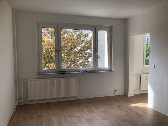 * Nachmieter gesucht * kleines Singleappartement *, 6124 Halle (Saale) (Saaleaue Südliche Neustadt Westliche Neustadt)