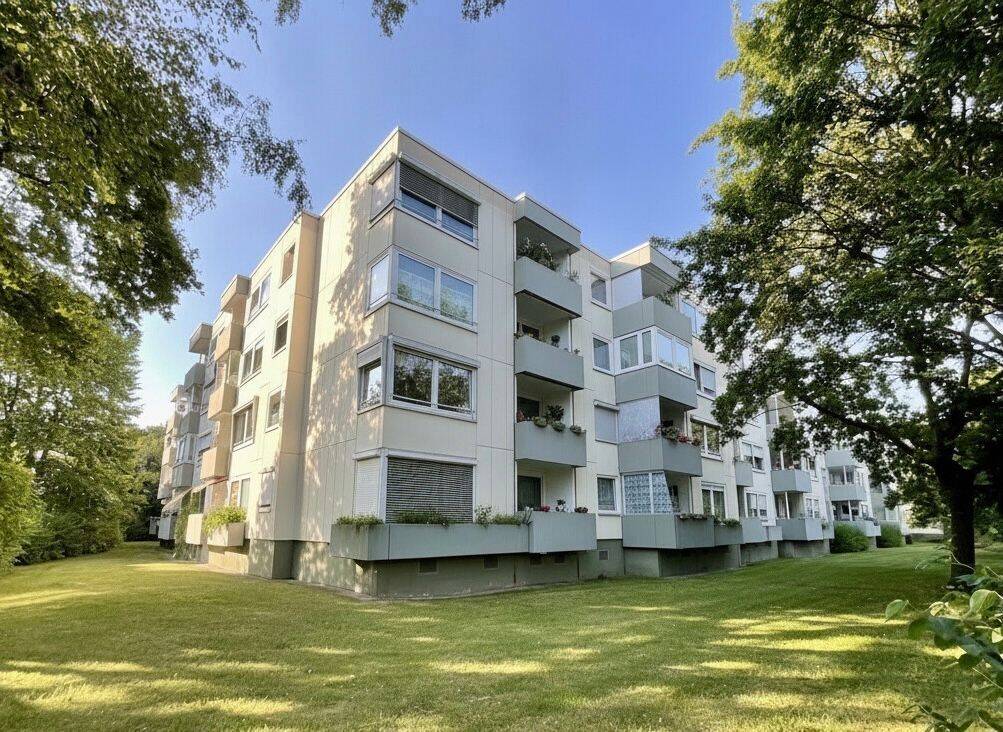 Viel Platz, viele Möglichkeiten – vermietete 5-Zimmer-Wohnung mit 2 Balkonen in Laatzen!, 30880 Laatzen