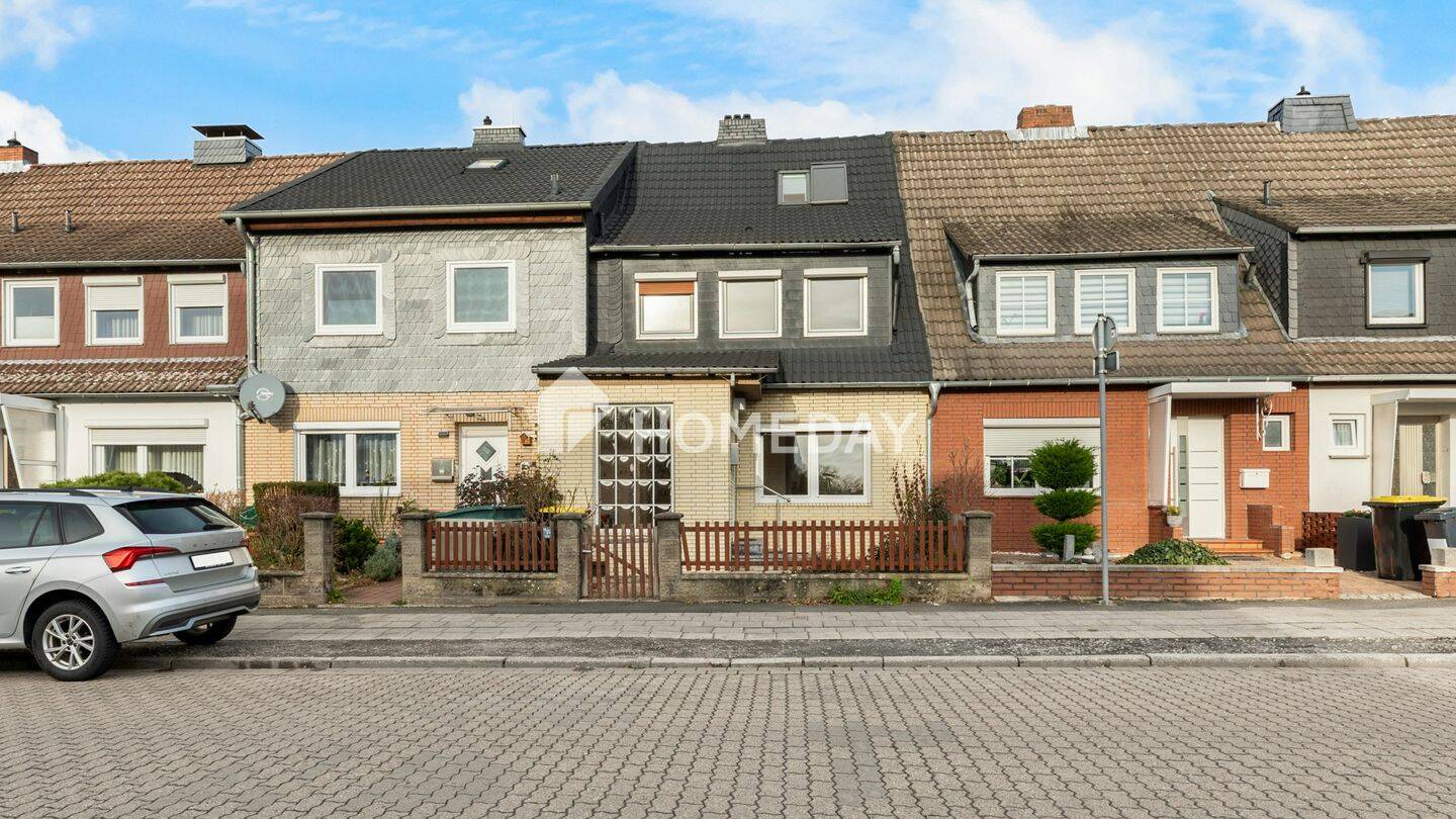 Gut gepflegtes Reihenmittelhaus mit modernem Bad, Wintergarten, Gartenlaube und ausgebautem DG, 38226 Salzgitter (Lebenstedt)