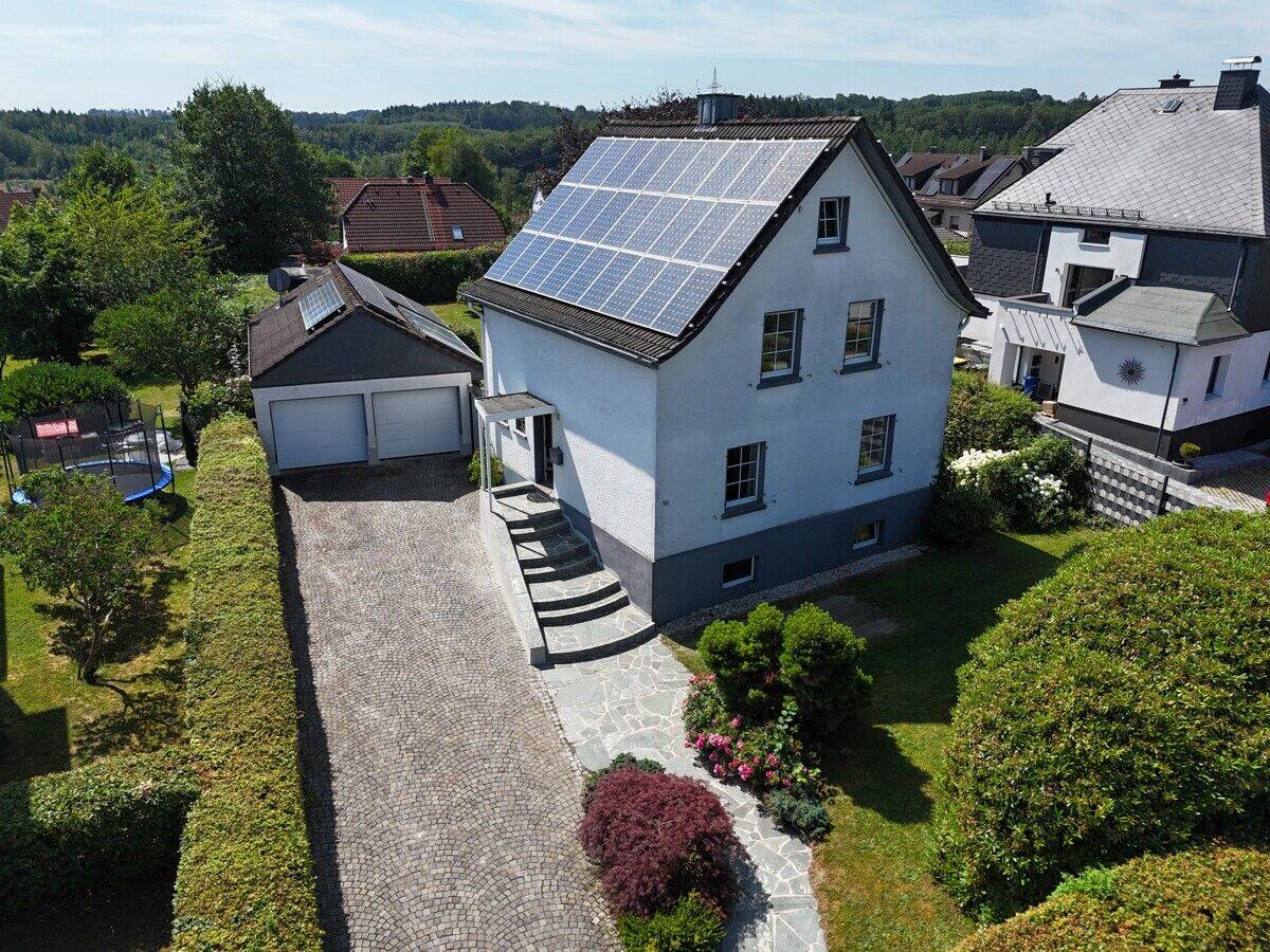 NEU: Energetisch perfekt saniertes Einfamilienhaus mit Pool in top Wohnlage von Halver zu verkaufen!, 58553 Halver