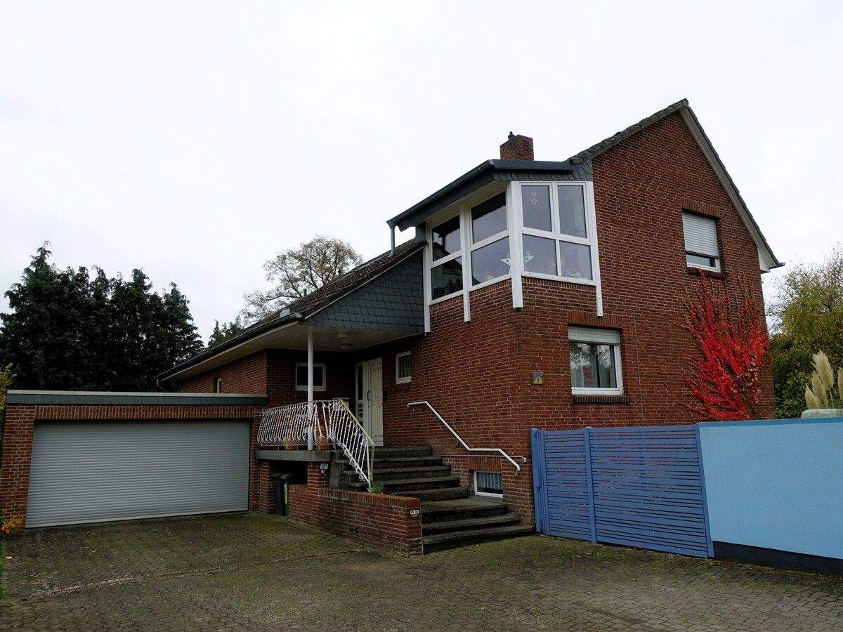 Wohnen, Arbeiten, Rendite – 3-Familienhaus mit Büro am Ortsrand Edemissen/Voigtholz-Ahlemissen, 31234 Edemissen