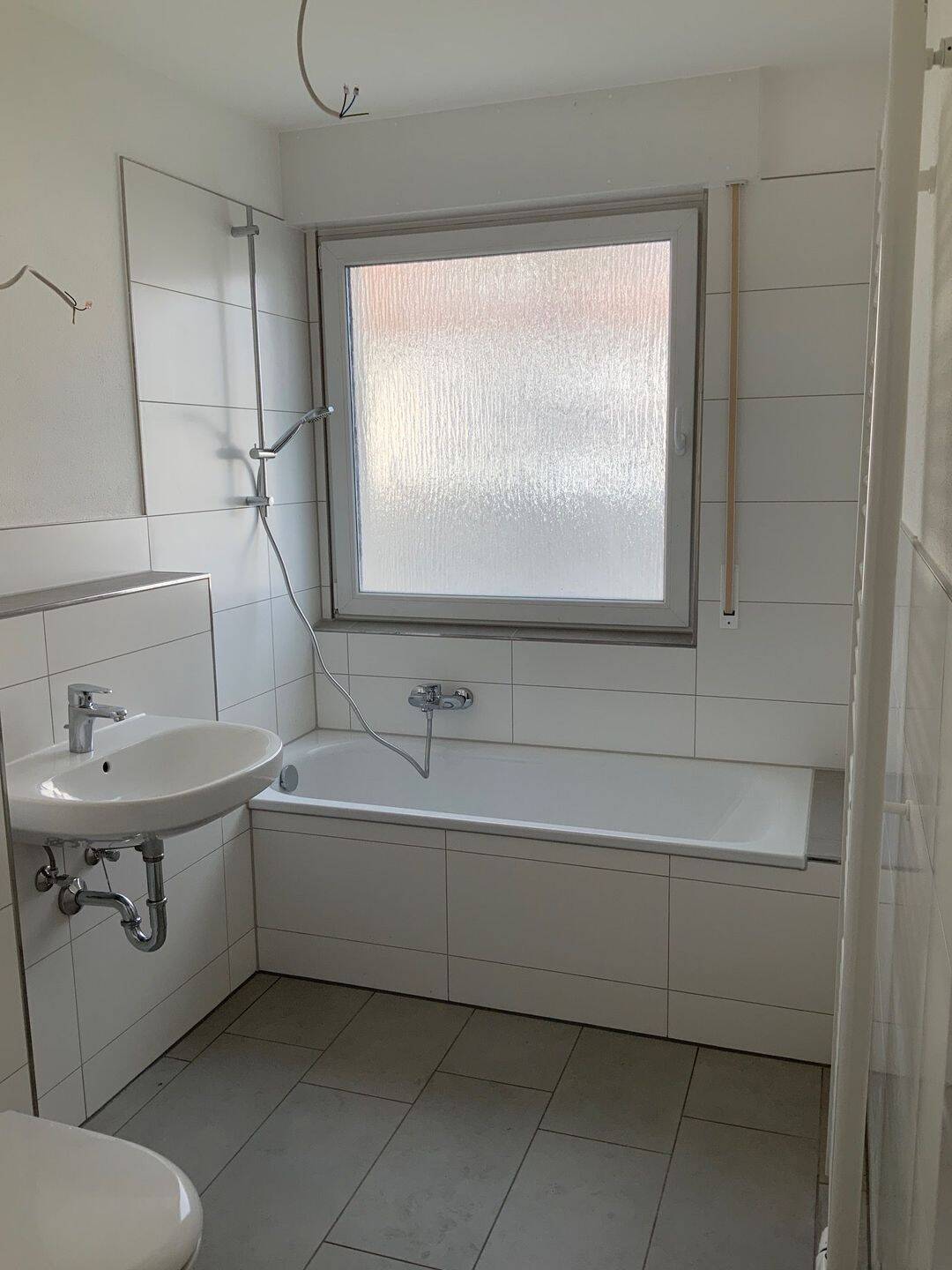 Modernes Single-Zuhause mit Balkon – 2-Zimmer-Wohnung in ruhiger Lage, 65239 Hochheim am Main