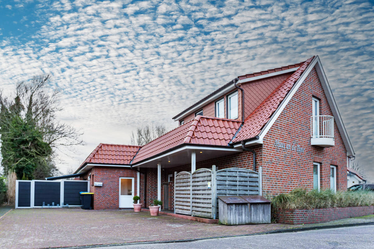 Mittendrin im Grünen: Traumhaus mit vier Wohneinheiten am Park, 26757 Borkum