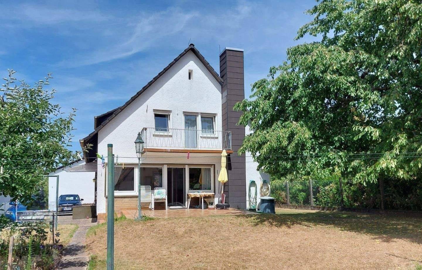 Zweibrücken Contwig! Freistehendes Haus mit Garten, Terrasse, Garage, Gerätehaus und Autoabstellplätzen in ruhiger Wohnlage von Contwig – Zweibrücken, 66497 Contwig