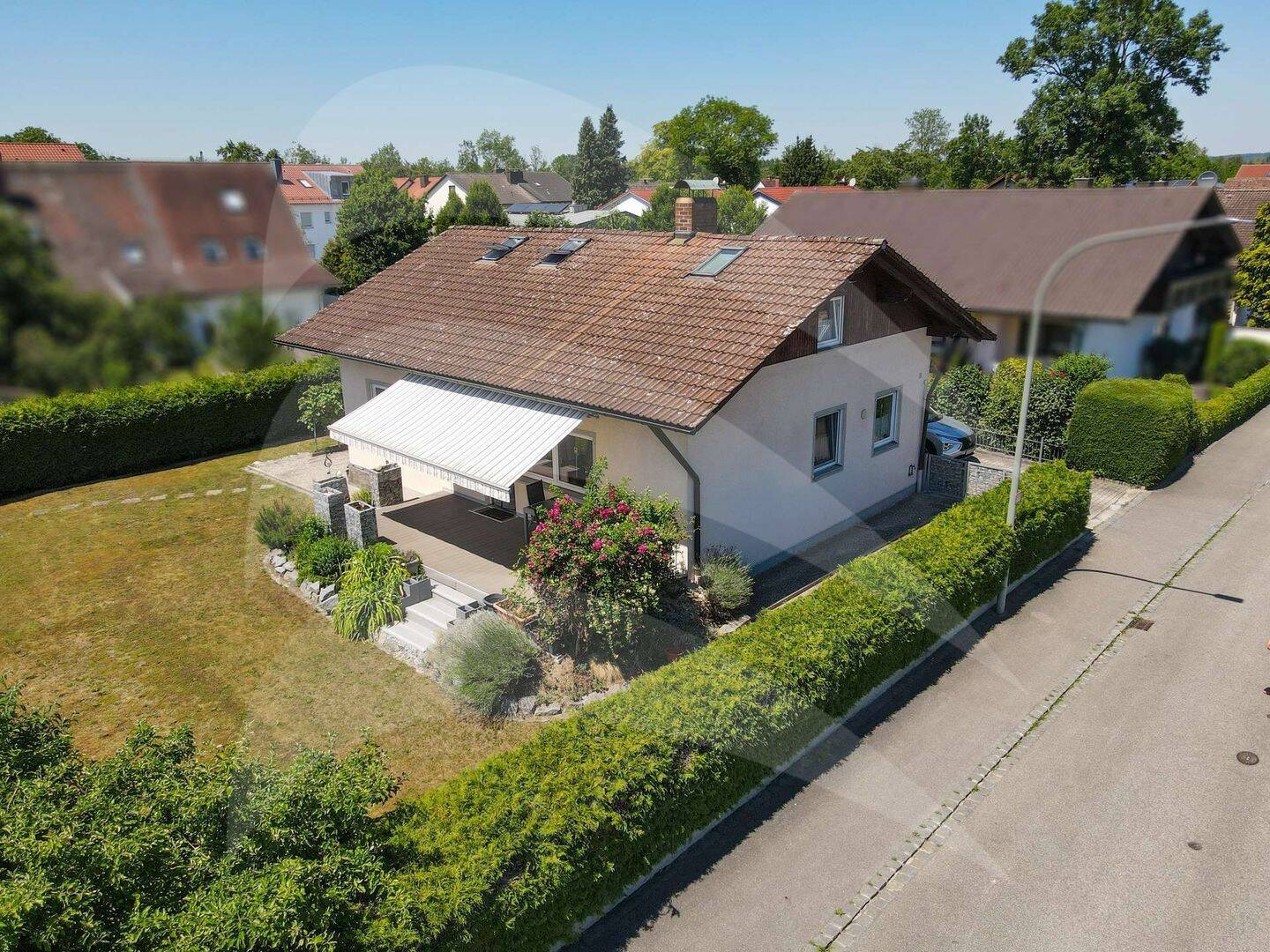 Viel Platz für die Familie – Einfamilienhaus mit 168 m² Wohnfläche in Landshut-Auloh, 84036 Landshut